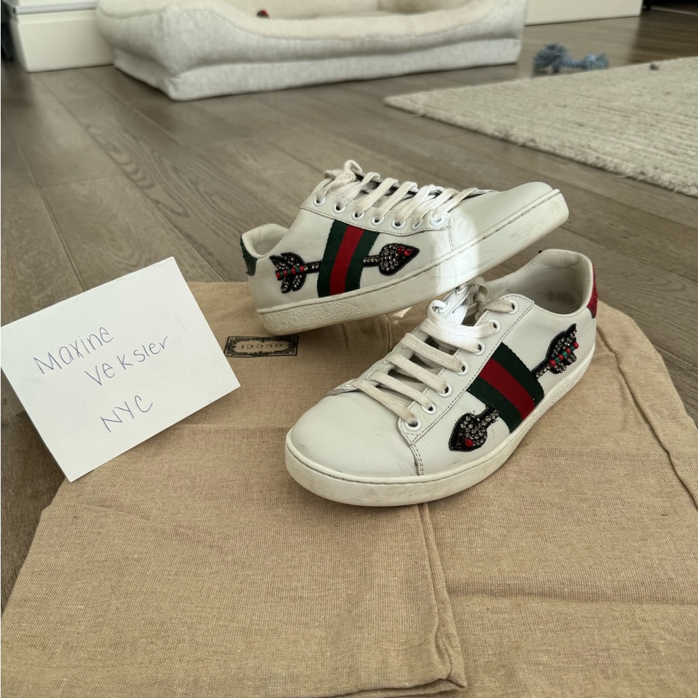 Gucci Ace Embroidered Arrow Sneaker